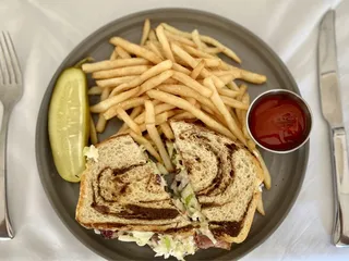 Cavalier Golf & Yacht Club