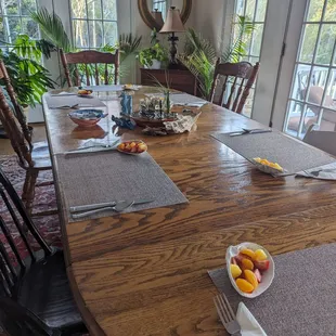 Dinning room table