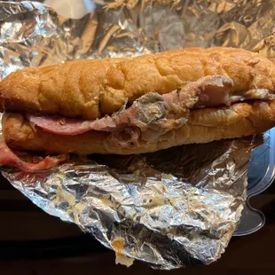 Muffuletta.