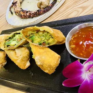 Avocado Egg Roll