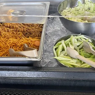 food, ramen and noodles