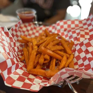 Sweet potatoes fries