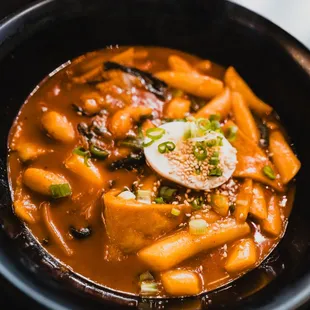 Ddeok-bokki Dang this is addicting! It has some kick and loads of flavor.