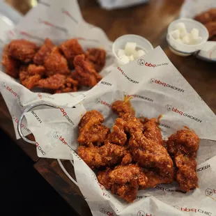 bbq wings, chicken wings and fried chicken, fried chicken wings, poultry, fried chicken, chicken wings, chicken, food, bbq chicken