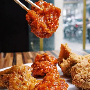 food, chicken wings, chicken, bbq wings, fried chicken, fried chicken wings, poultry, bbq chicken, chicken wings and fried chicken