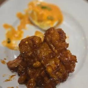 One wing ! Hugeeee