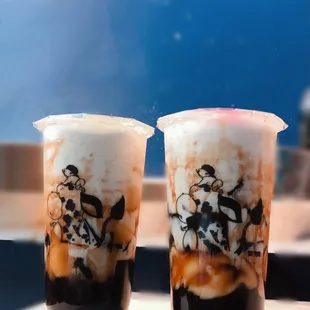 G5. Iced Milk with Caramel and Pudding and Boba