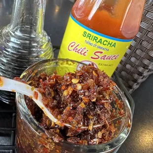 Chili with the generic sriracha in the back