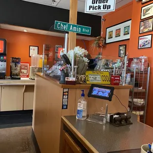 order / pick up area