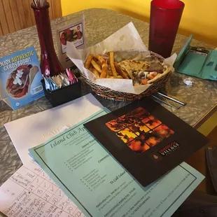 Great peaceful restaurant to do some thinking. The gyro was the best I&apos;ve had. The fries were pleasantly spicy :)