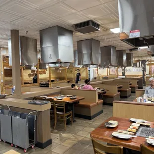 sushi and sashimi, interior