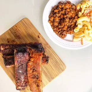 Barbecue Ribs Plate with Barbecue Bake Beans &amp; Hawaiian Mac Salad