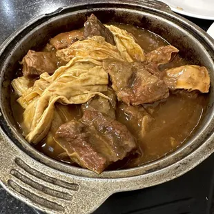 Beef Brisket with Dried Bean Curd in Clay Pot