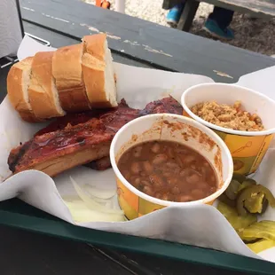 Ribs with baked beans and sweet potatoes