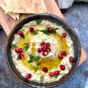 Mutabal
Creamy smoked eggplant, garlic, tahini and lemon