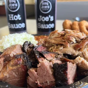 Two meat combo : brisket (burnt ends) and pulled pork