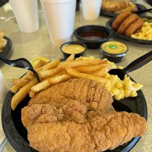 Chicken Fingers, Mac-N-Cheese - Side, French Fries - Regular Fry