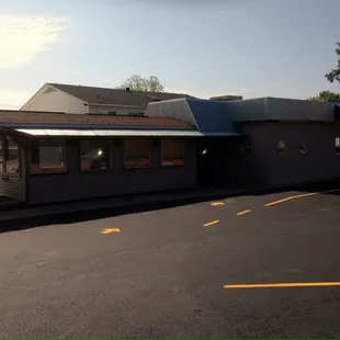 The Bar-b-q Shack is located at the bottom of the overpass on right headed east on 412 east