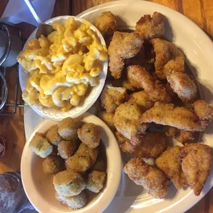 The chicken took 10 minutes to serve. By the time it was done, my okra and macaroni was cold.