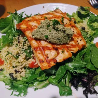 Grilled Salmon Salad