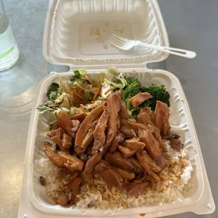 spicy chicken teriyaki with stir fry and broccoli