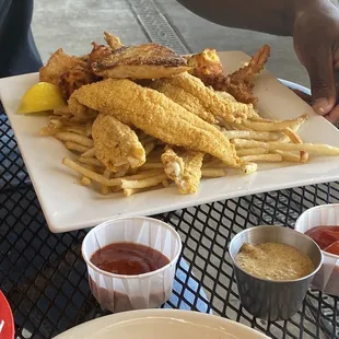 Catfish Plate