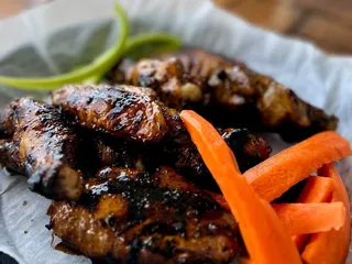 Mavi Waterfront Bar & Grill