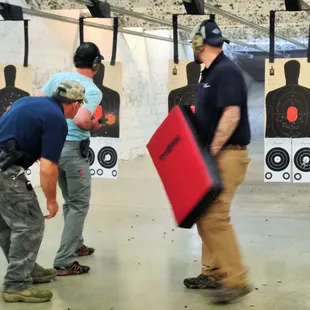 Tactical Handgun 1 http://www.bettoh.com/th1/