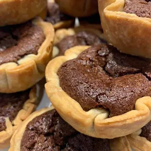 Brownie nut pie bites