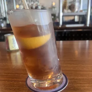 Does this glass make you a little uncomfortable? Lol