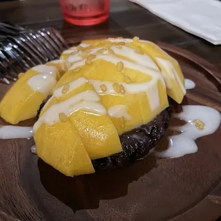 Sweet Sticky Rice with Mango