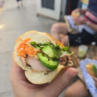 Chicken bahn mi