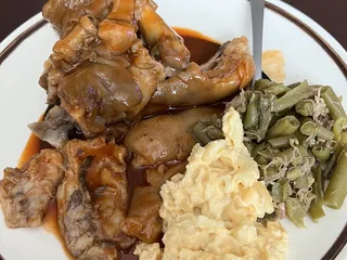 Bar-B-Q Heaven