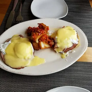 Chalet Eggs Benedict