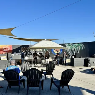 GREAT LIVE MUSIC !