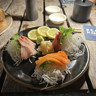 Sashimi trio