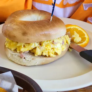 My friend got the lightly toasted bagel and the receipt says "don't burn it bagel" hahahaha. They're awesome.