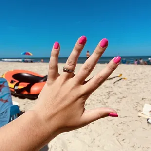 Beach Nails Gel Manicure