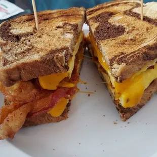 Breakfast sandwich on rye