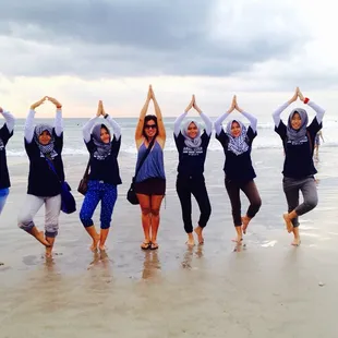 beach sunset yoga hawaii goes to bali mindfulness retreat