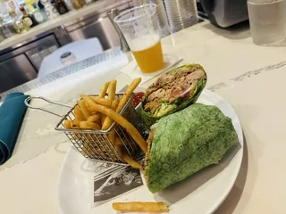 Calypso's Pool Bar & Grille