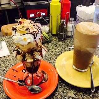 The Classic Root Beer Float