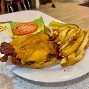 Bacon Cheeseburger