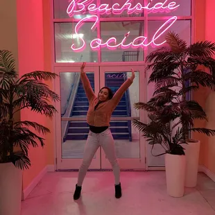 Neon sign (perfect for photos)