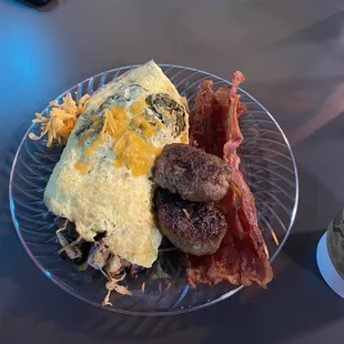 Buffet omelet (everything but spinach) with bacon and sausage