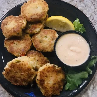 Beacon Hills Crab Cake Platter