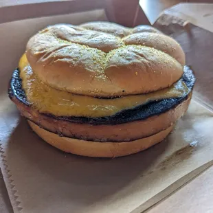 fried bologna sandwich with cheese