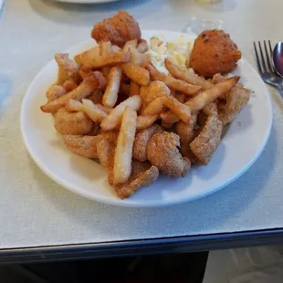 Trying the catfish plate. Looks good!