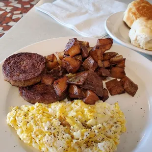 a plate of breakfast food