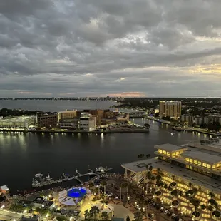 Spectacular Views!